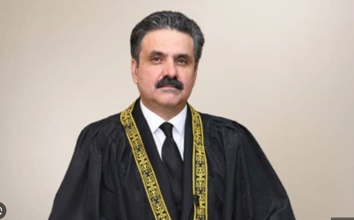 چیف جسٹس کی پی ٹی آئی رہنماوں کو معاملات حل کرنے کی یقین دھانی