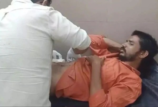 یوٹیوب دیکھ کر اپنا آپریشن خود کرنے والا تشویشناک حالت میں اسپتال پہنچ گیا