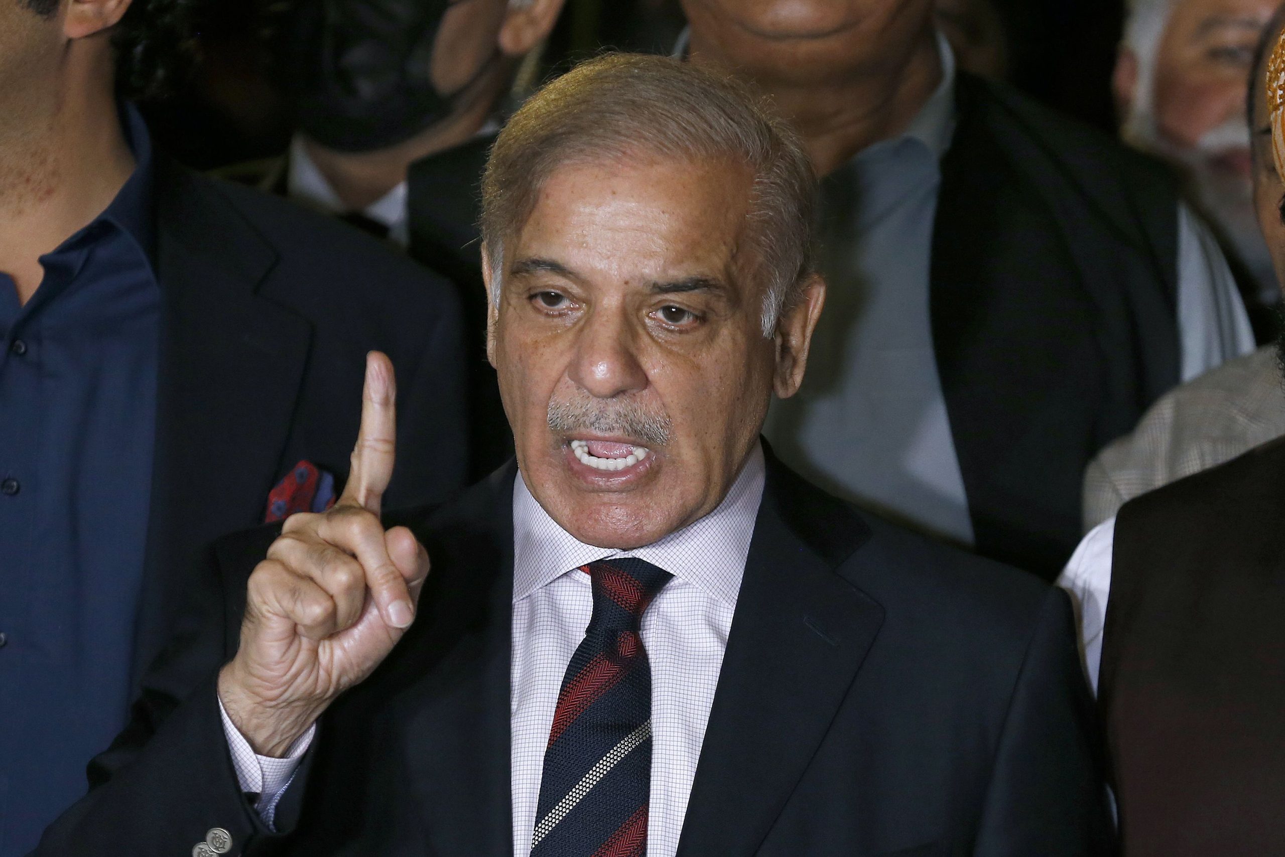 مہنگائی ساڑھے 9سال کی کم ترین سطح پر آگئی، معیشت بہتر ہو رہی ہے، وزیراعظم