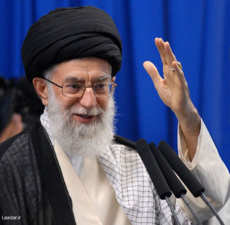 ٹرمپ کی دھمکی پر خامنہ ای کا بڑا اعلان