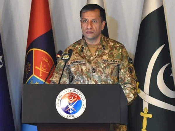 افغان حکومت  پوری دنیا کےلیے خطرہ بن چکی ہے، ڈی جی آئی ایس پی آر