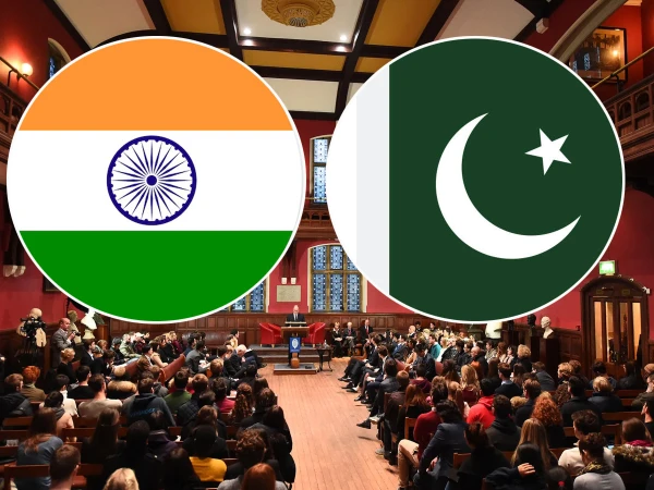 آکسفورڈ ڈیبیٹ میں پاکستانی طلبہ نے بھارتی پینل کو  شکست دے دی