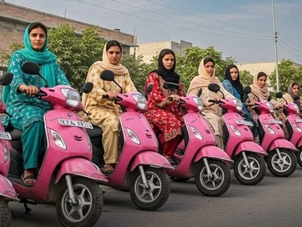 شرجیل میمن کا خواتین کیلیے ای وی اسکوٹیز کی تقسیم کا دوسرا مرحلہ  شروع کرنے کا حکم