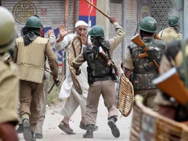 کشمیری آج بھارتی یوم جمہوریہ کو یوم سیاہ کے طور پر منارہے ہیں