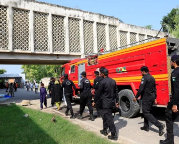 اسلام آباد  کے پمز اسپتال  کی نرسری  میں خوفناک آگ،15 نومولود  بچے جاں بحق