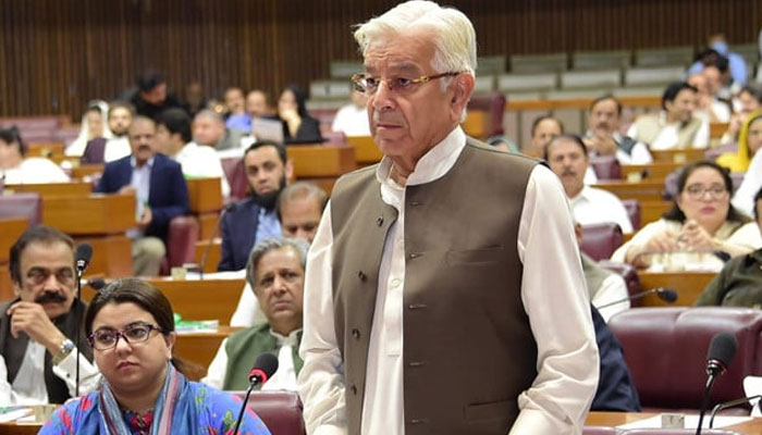 خواجہ آصف کی سوشل میڈیا پر زیر گردش ویڈیو کو ’جعلی اور اے آئی‘ قرار دیدیا